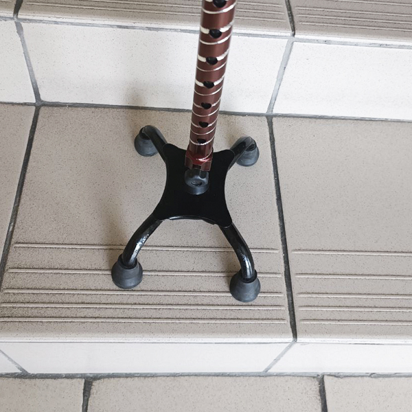 Трость алюминиевая четырехопорная Toros-Group, Тип 1004 4 Toros Трость алюминиевая четырехопорная Toros-Group, Тип 1004 4