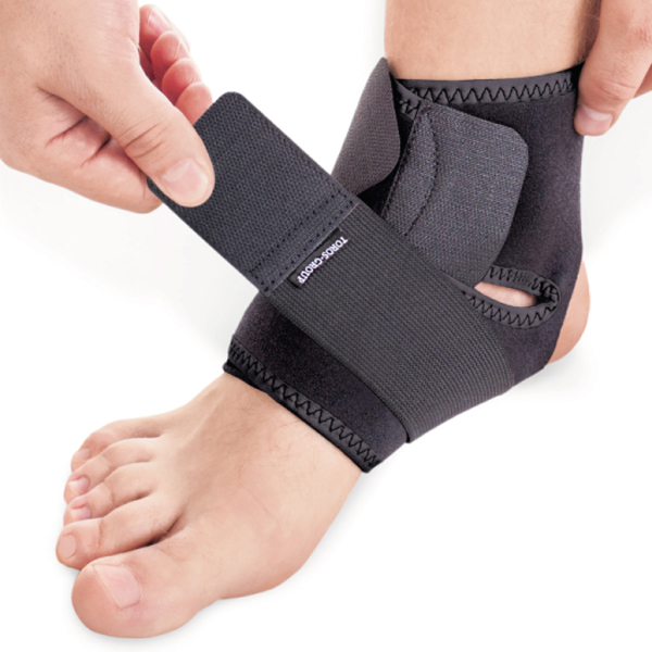 Бандаж для гомілковостопного суглоба роз'ємний неопреновий Toros-Group, Тип 414 (чорний) 2 Toros Бандаж для гомілковостопного суглоба роз'ємний неопреновий Toros-Group, Тип 414 (чорний) 2