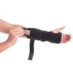 Бандаж (ортез) для променево-зап'ясткового суглоба з ребром жорсткості універсальний Toros-Group, Тип 552 (чорний) 3