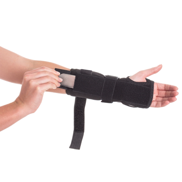 Бандаж (ортез) для променево-зап'ясткового суглоба з ребром жорсткості універсальний Toros-Group, Тип 552 (чорний) 3