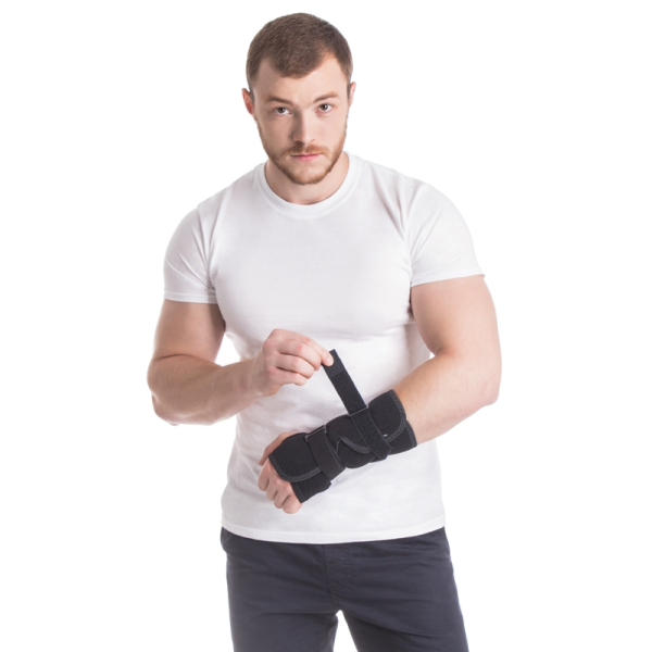 Бандаж (ортез) для променево-зап'ясткового суглоба з ребром жорсткості універсальний Toros-Group, Тип 552 (чорний) 4