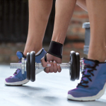 Бандаж для променево-зап'ясткового суглоба неопреновий універсальний Toros-Group, Тип 500 (чорний) 6