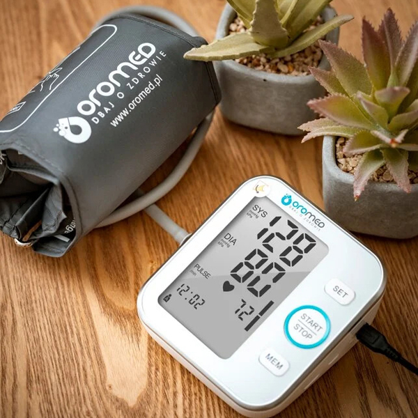 Автоматический тонометр на плечо Oromed Oro-N6 Basic (размер манжеты 22-40 см) 2