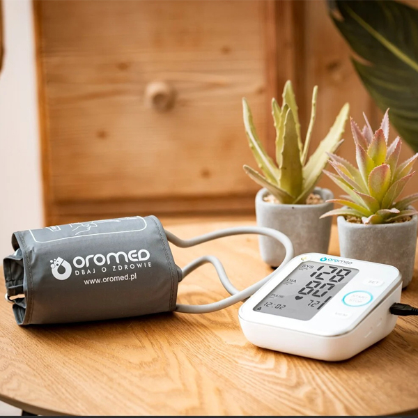 Автоматический тонометр на плечо Oromed Oro-N6 Basic (размер манжеты 22-40 см) 5