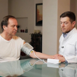 Автоматический тонометр на плечо Microlife BP А1 Easy с адаптером (размер манжеты 22-42 см) 6